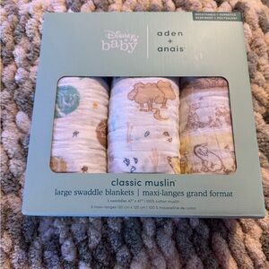 Disney Baby Aden + Anais Classic Muslin Swaddle Blankets Winnie the Pooh
